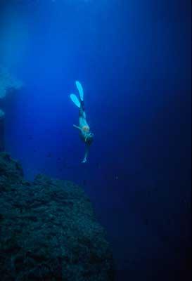 Plongeuse en apnée, Corse